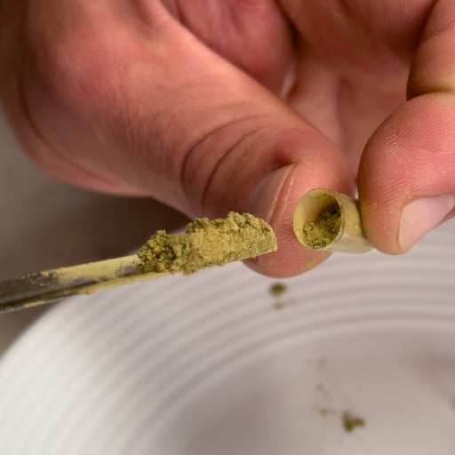 How to Fill Capsules Manually?