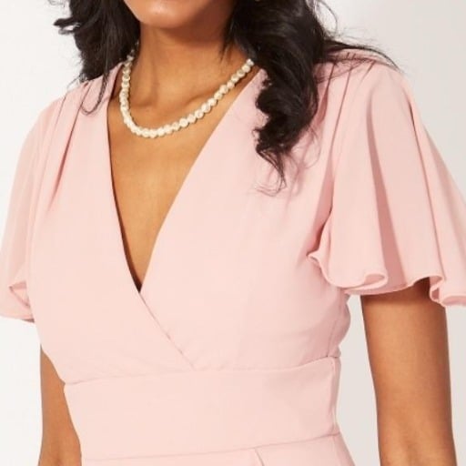What Materials and Tools are Essential for altering straight sleeves into ruffled sleeves?