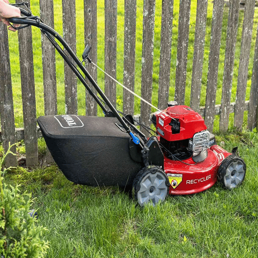 What is a Mulching Lawn Mower and How Does it Work_
