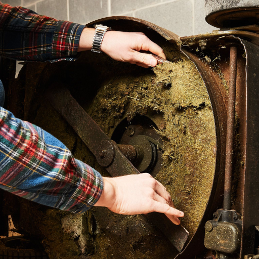Step-by-Step Instructions for Removing the Blade
