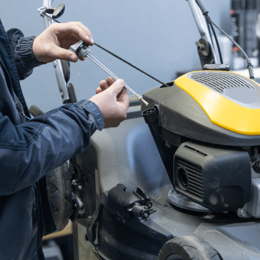 Oil Capacity and Level in Push Mowers